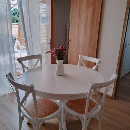 Maisonnette Familiale Proche Du Puydufou Ferienhaus