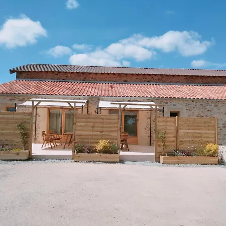 Maisonnette Familiale Proche Du Puydufou Ferienhaus